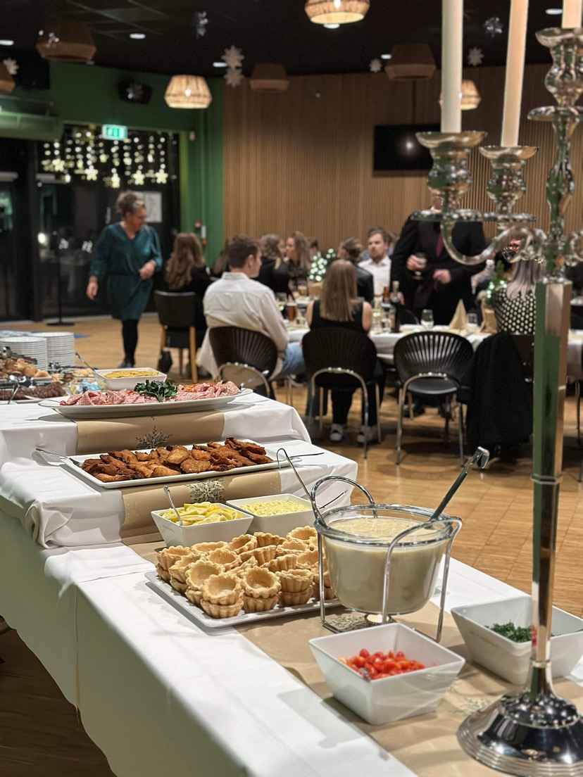 Julefrokost i Esbjerg. Eget lokale med buffet
