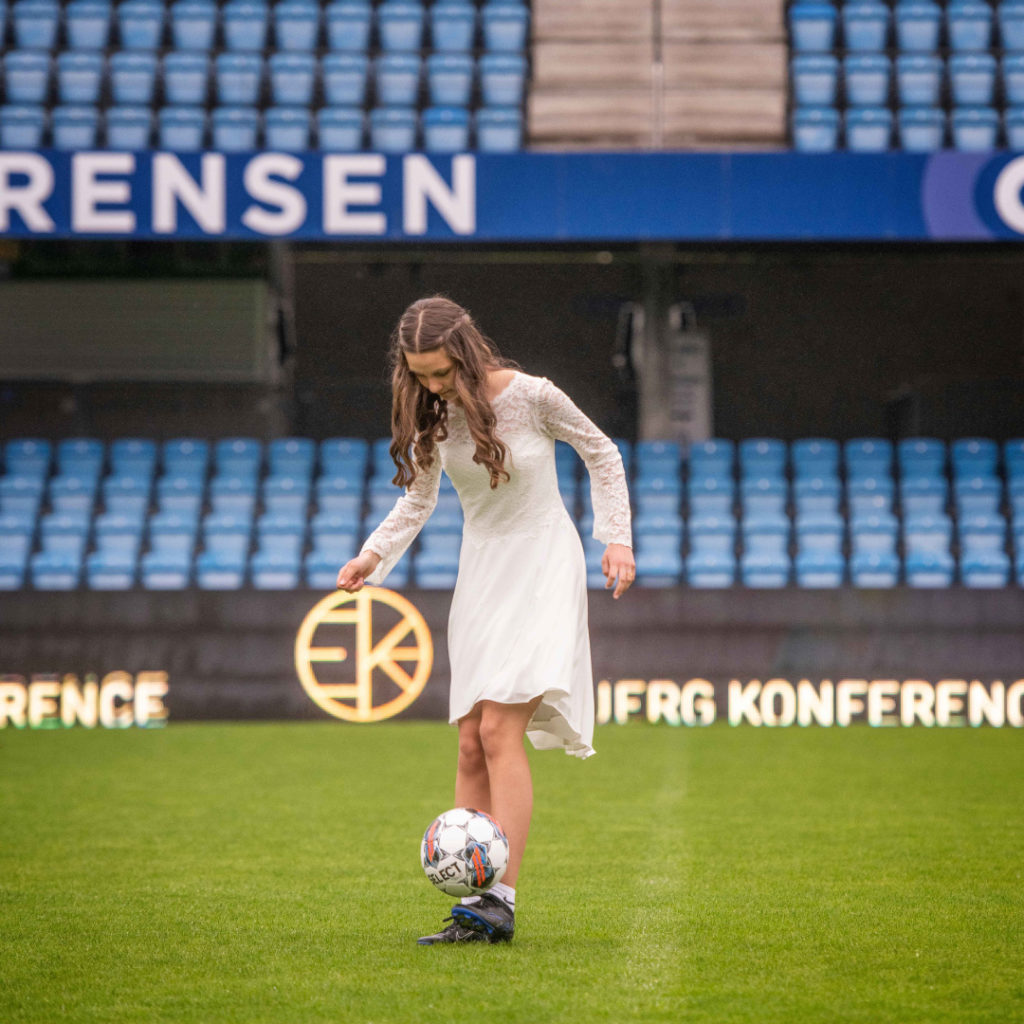 Konfirmand fotografering på Blue Water Arena. Planlæg konfirmation i Esbjerg
