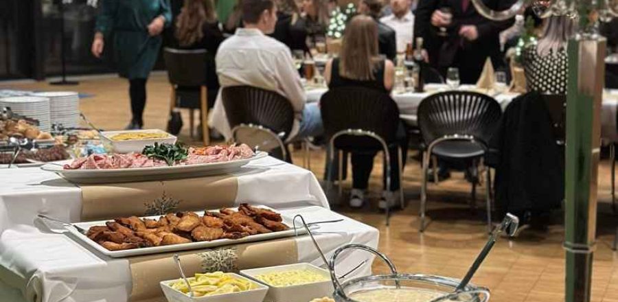 Julefrokost i Esbjerg. Eget lokale med buffet