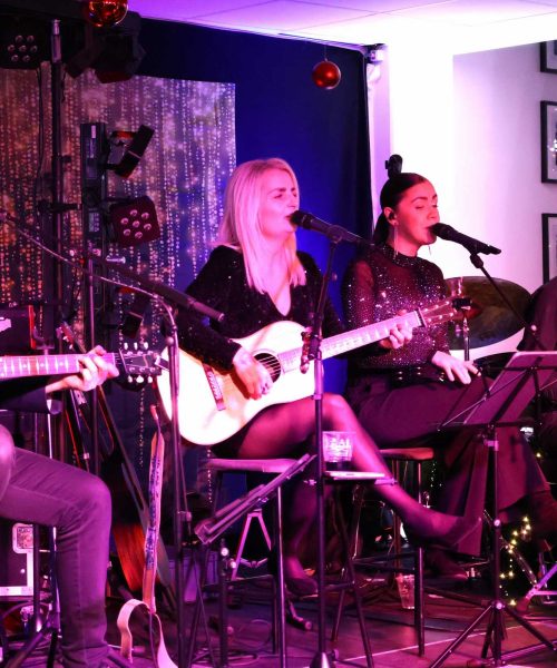 SKRÅÅL band underholder med livemusik til Den Store Julefrokost hos Esbjerg Konference & Event