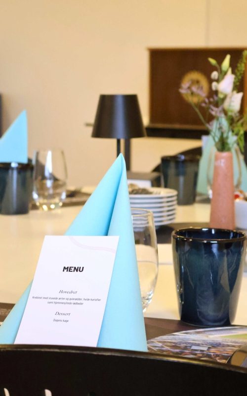 Skylounge 2 med mødeopdækning og middag