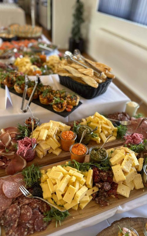 Lækker tapasbuffet med noget til enhver smag